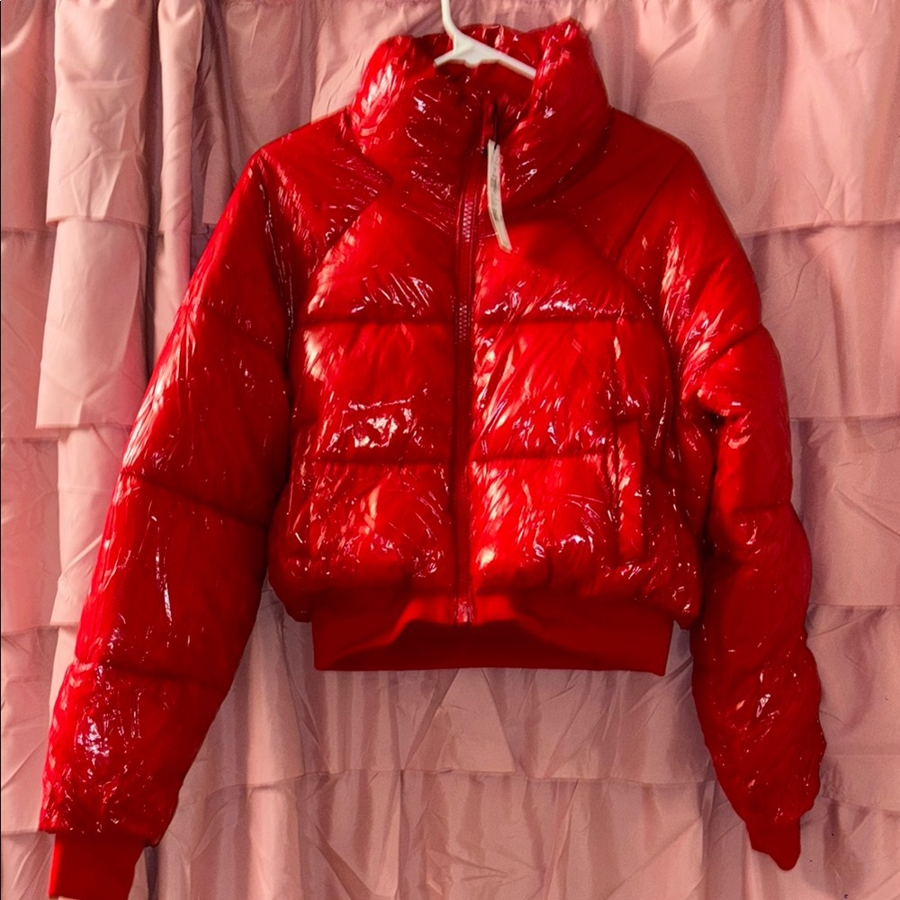 “Brand New” Shine Puffer crop Crimson Red